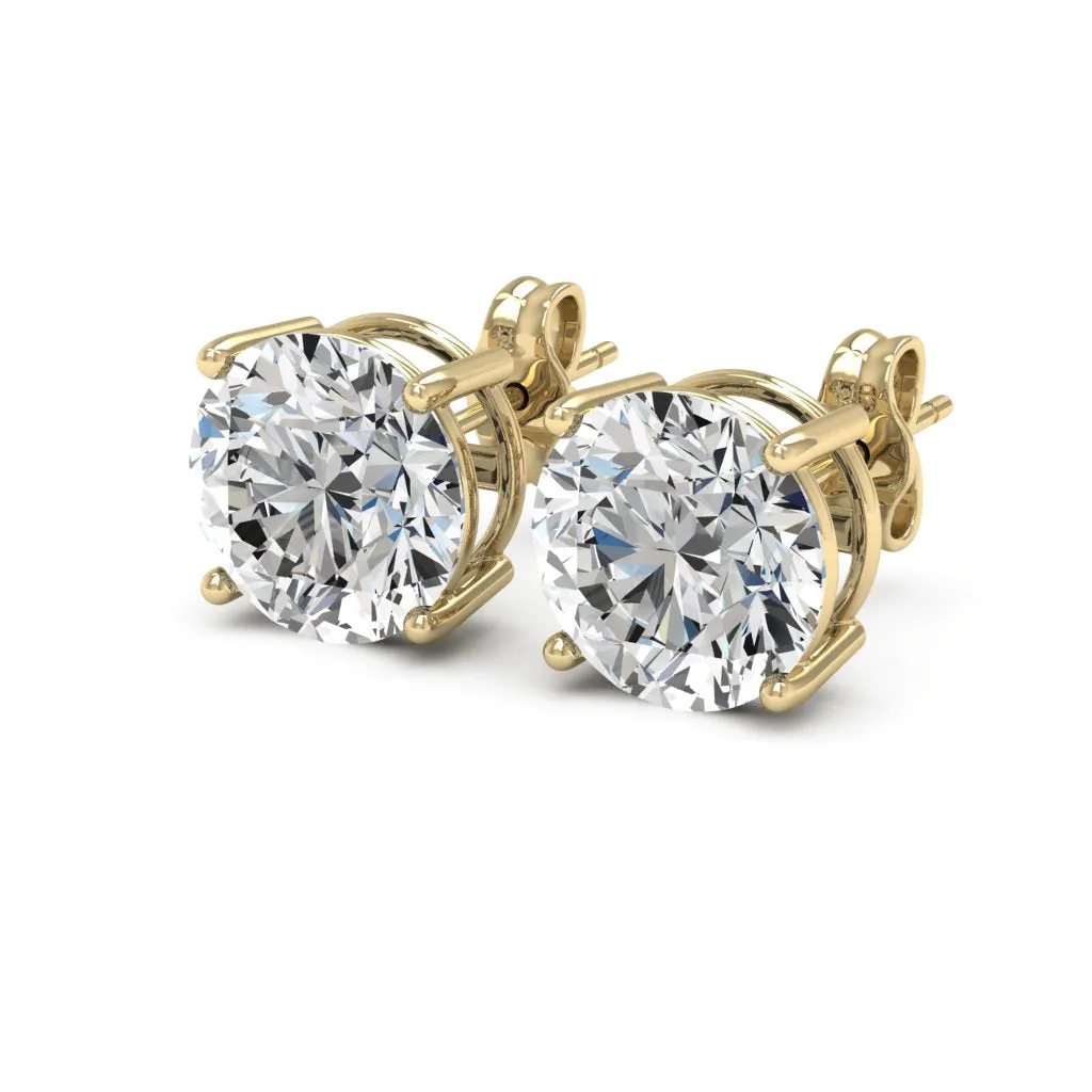 4.00 d.e.w cts 8mm Round Moissanite Stud