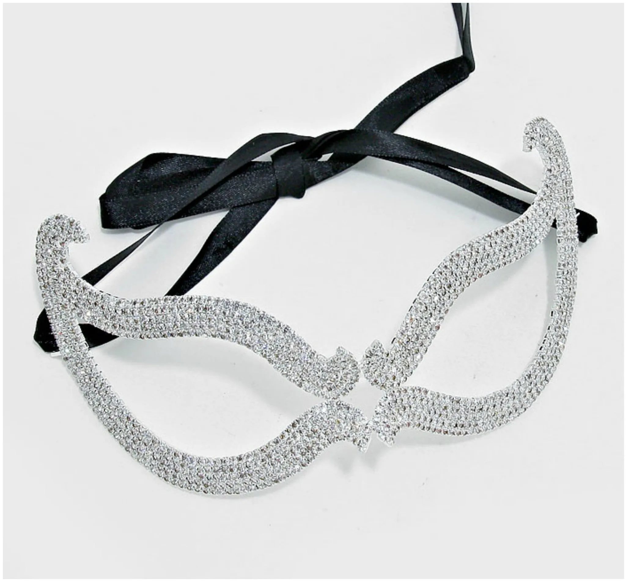 Bijou Romantic Cat Eye Crystal Masquerade Mask | Silver | Crystal