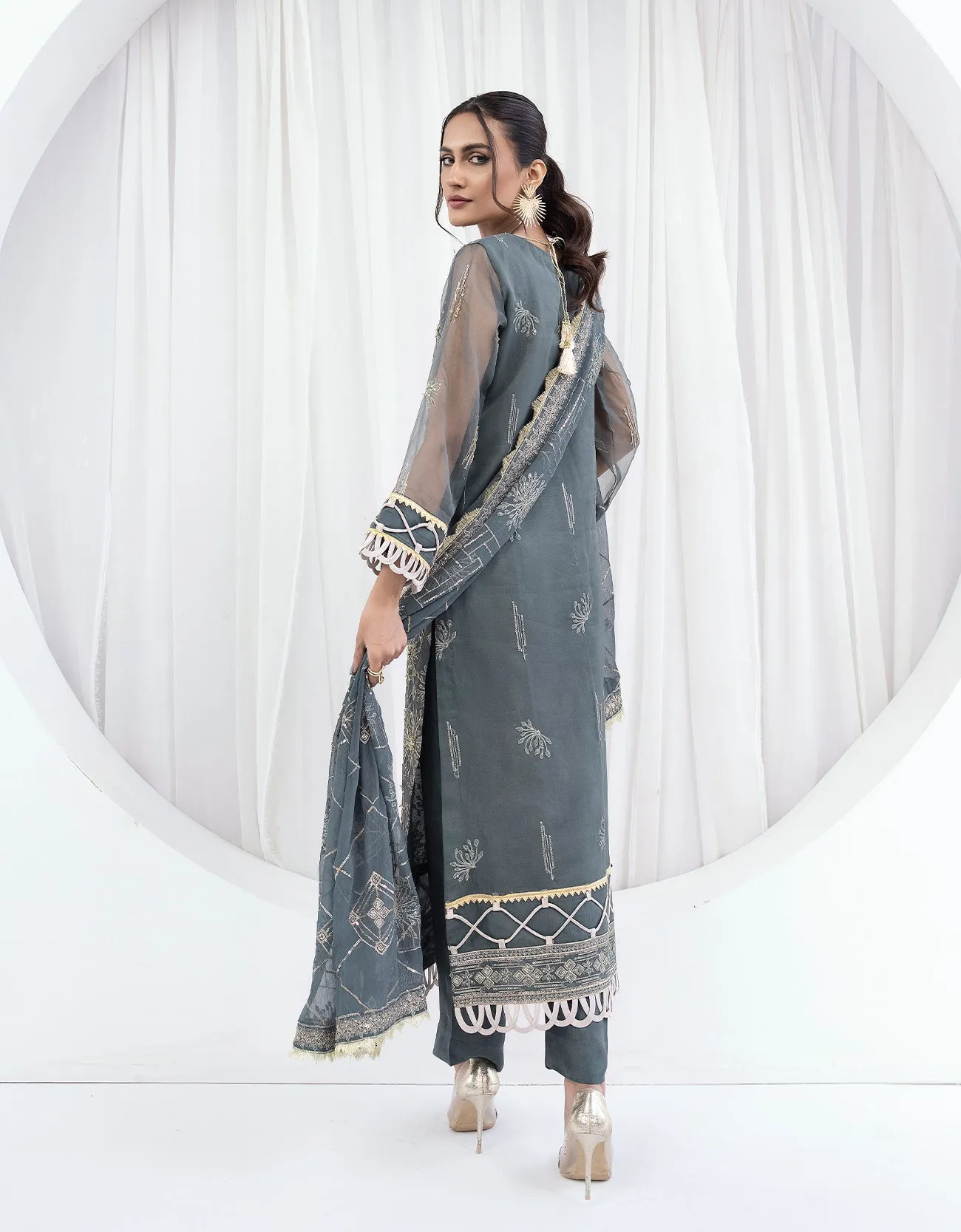 Embellished Electric Blue Pakistani Salwar Kameez