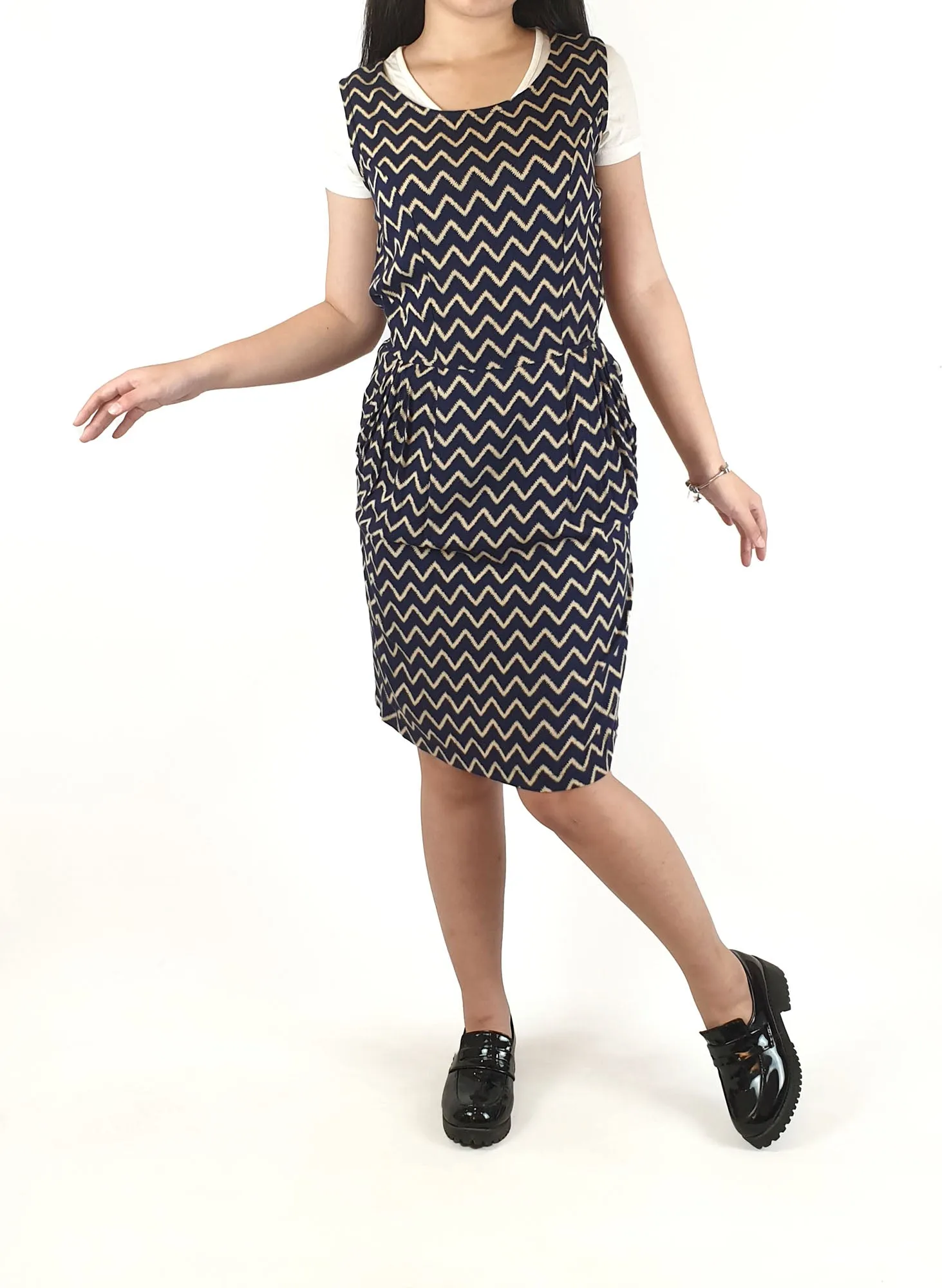 Frock Me Out navy and cream zig zag print dress size 6
