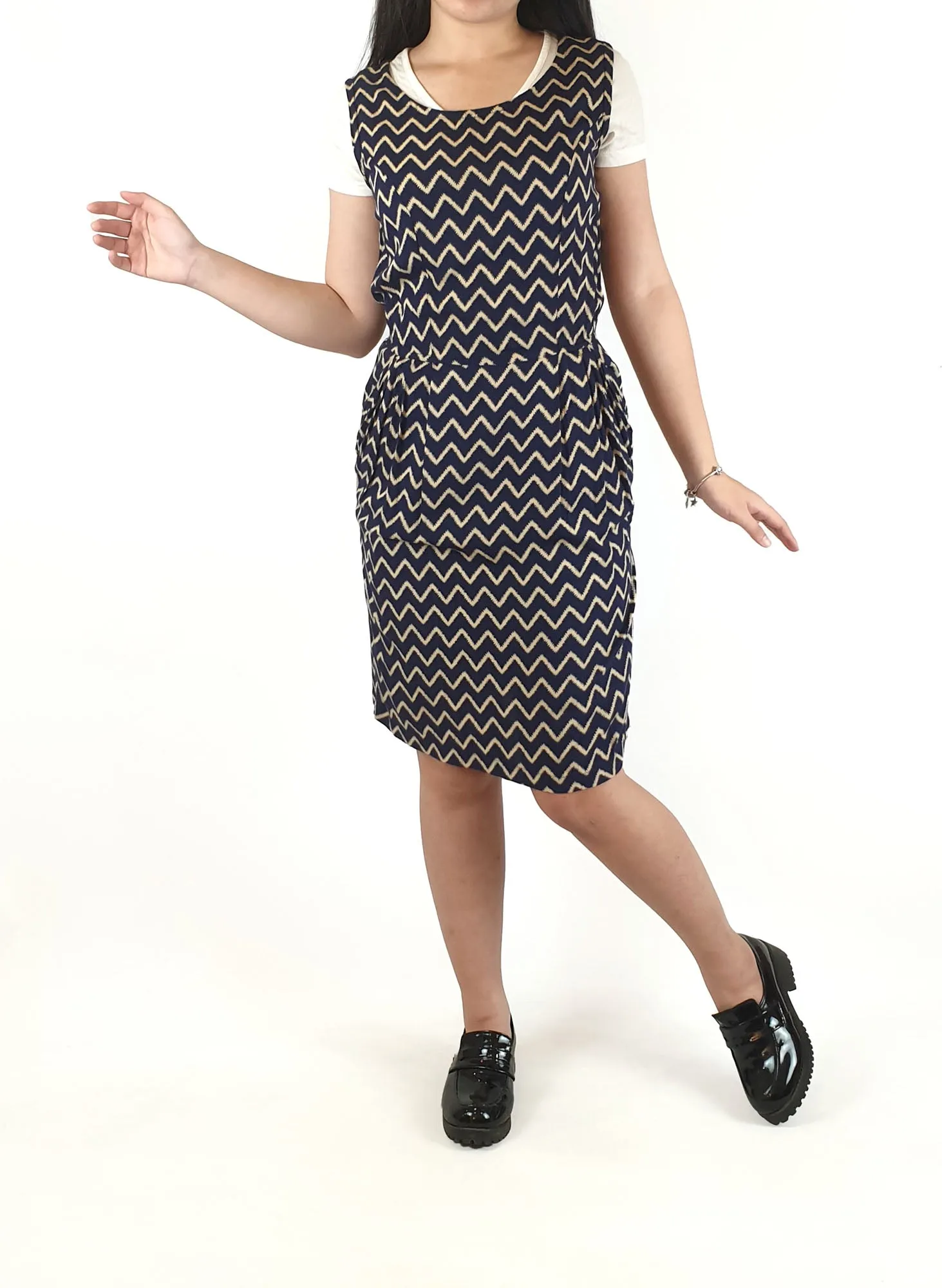 Frock Me Out navy and cream zig zag print dress size 6