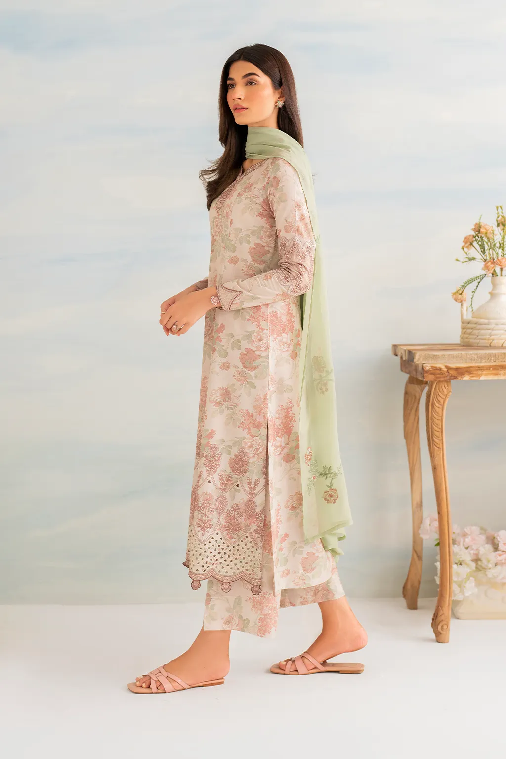 IZNIK | GUZEL LAWN '24 | IGL-05 EMBROIDERED LAWN