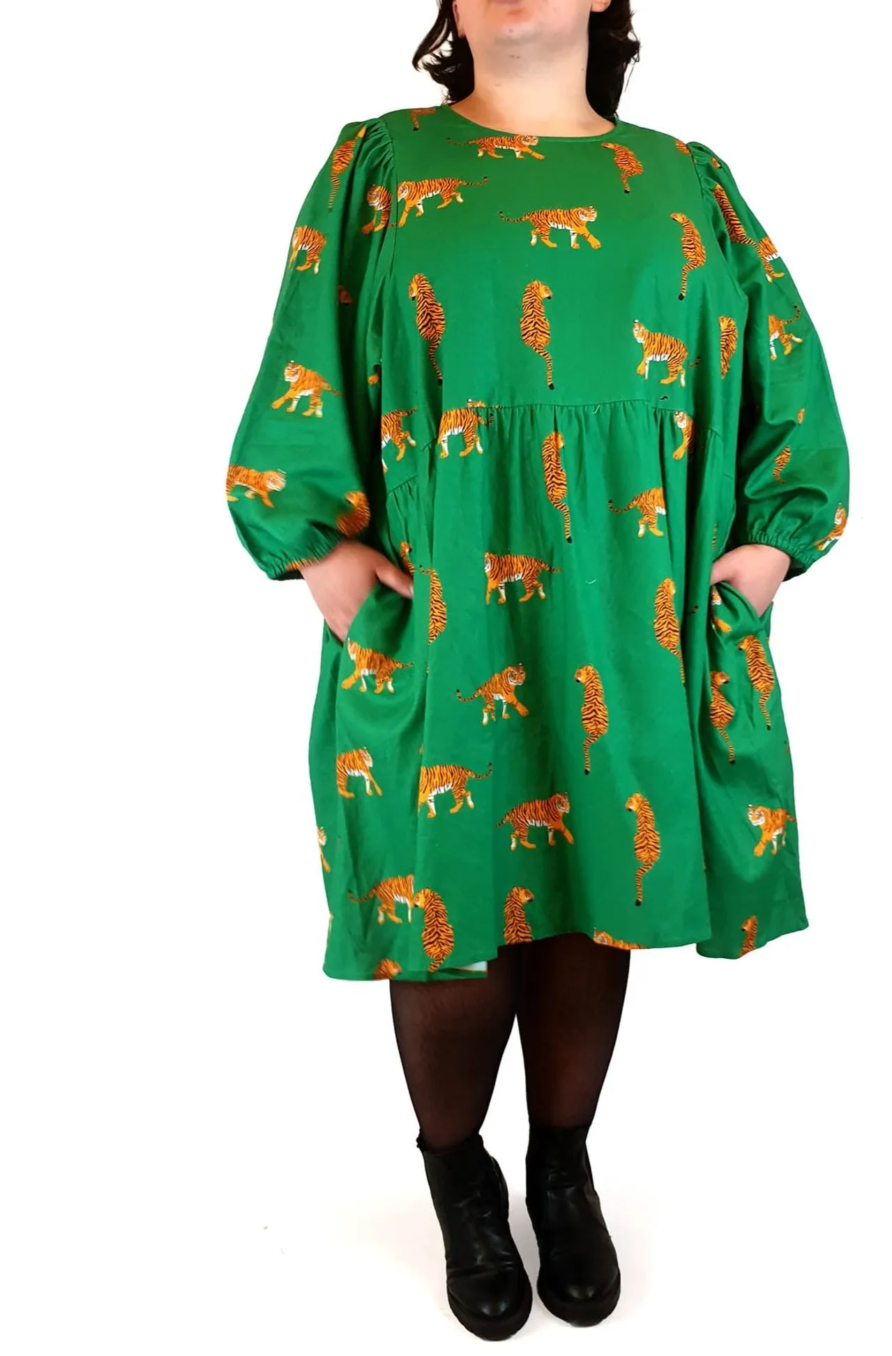 Jericho Road green detroit smock dress with tiger print size 22