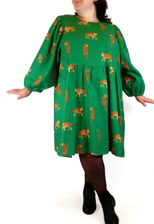 Jericho Road green detroit smock dress with tiger print size 22