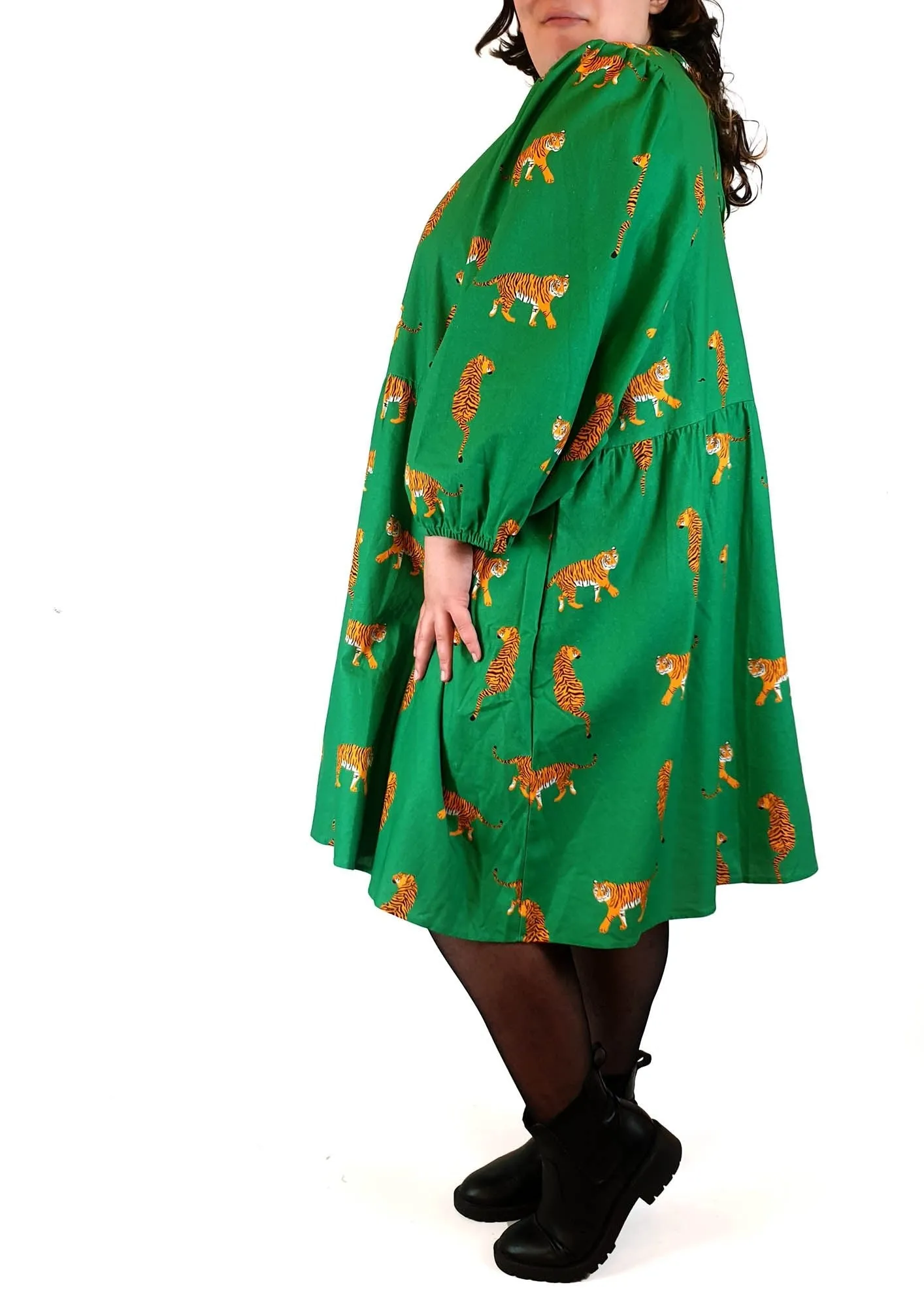 Jericho Road green detroit smock dress with tiger print size 22