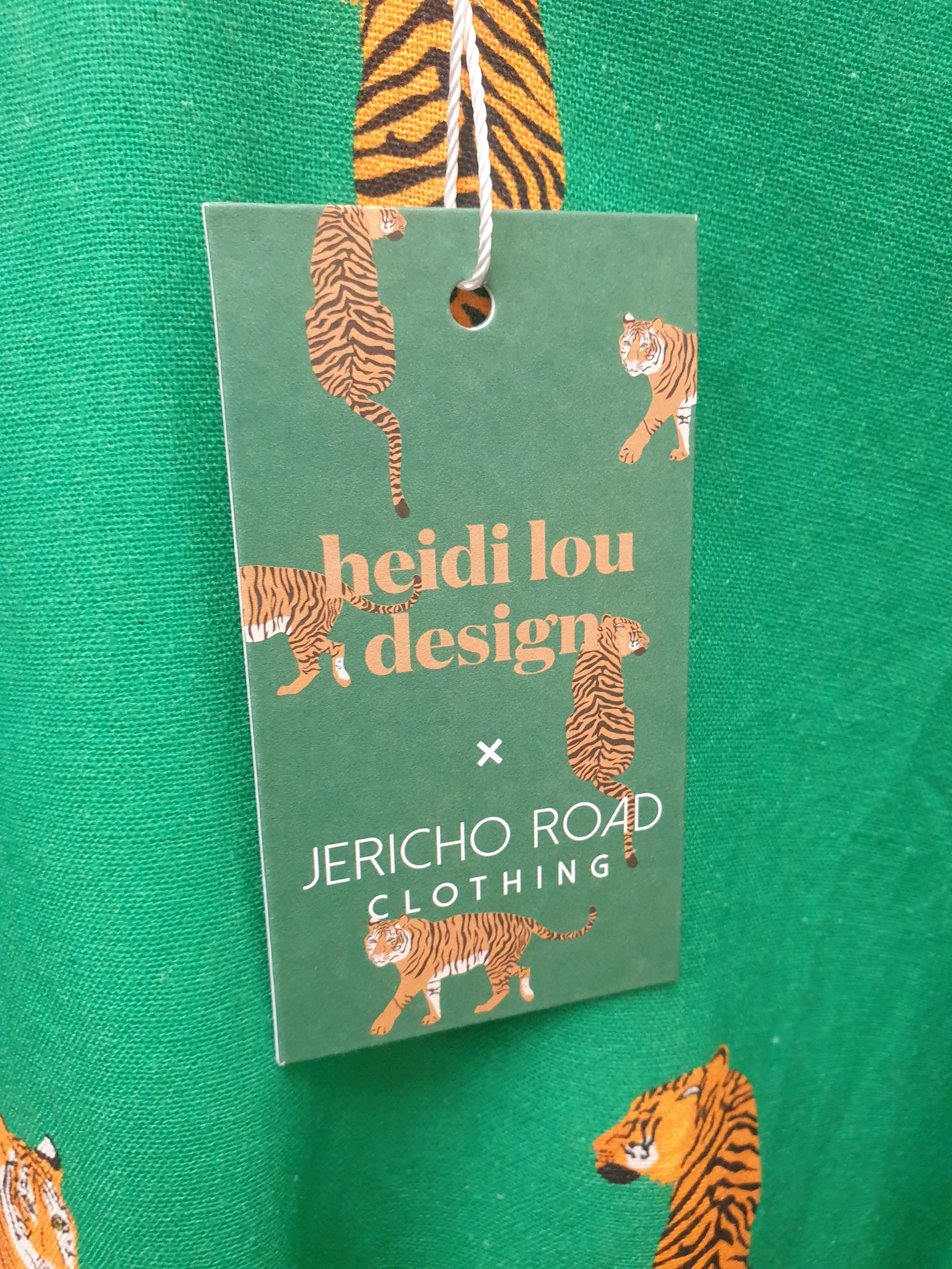 Jericho Road green detroit smock dress with tiger print size 22