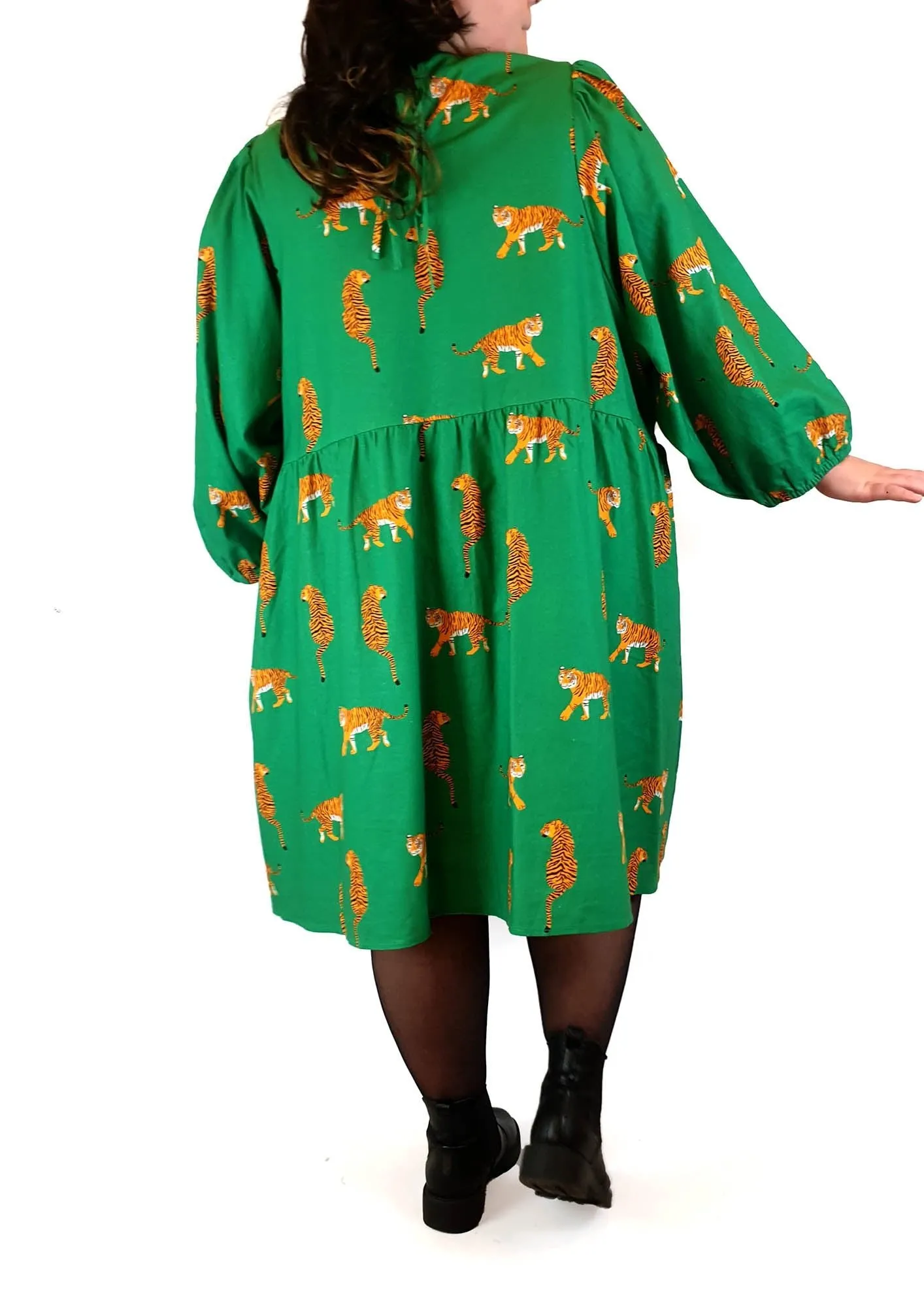 Jericho Road green detroit smock dress with tiger print size 22