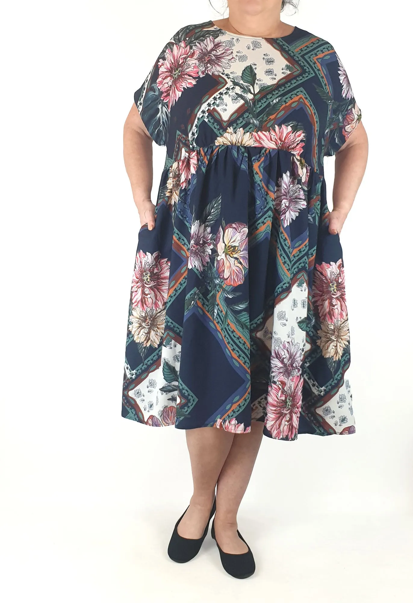 Lorraine navy polyester dress size 18