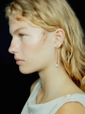 Odile Chandelier Earrings - Gold