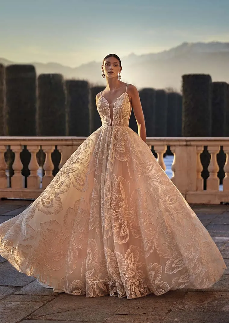 Pronovias Privee: Orlanda