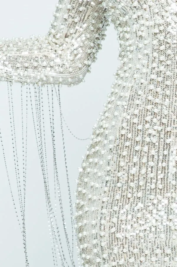 THE GLAMOUR DRESS (OFF WHITE SILVER)